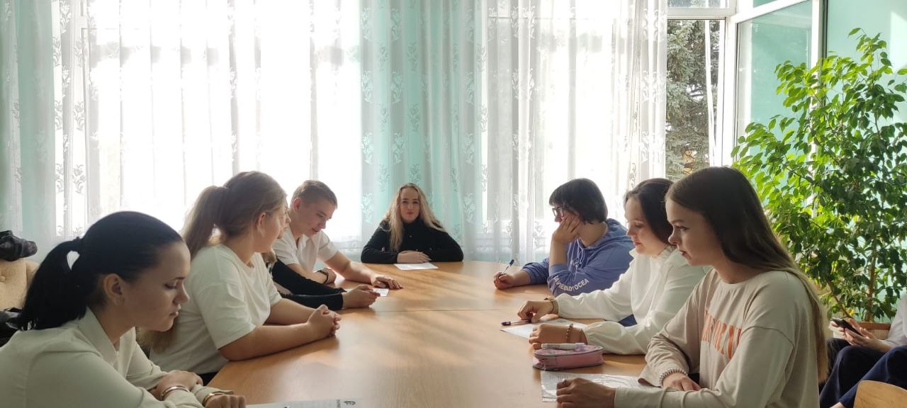 Read more about the article В МБОУ СОШ №12 был проведён круглый стол «Мы в ответе за будущее»