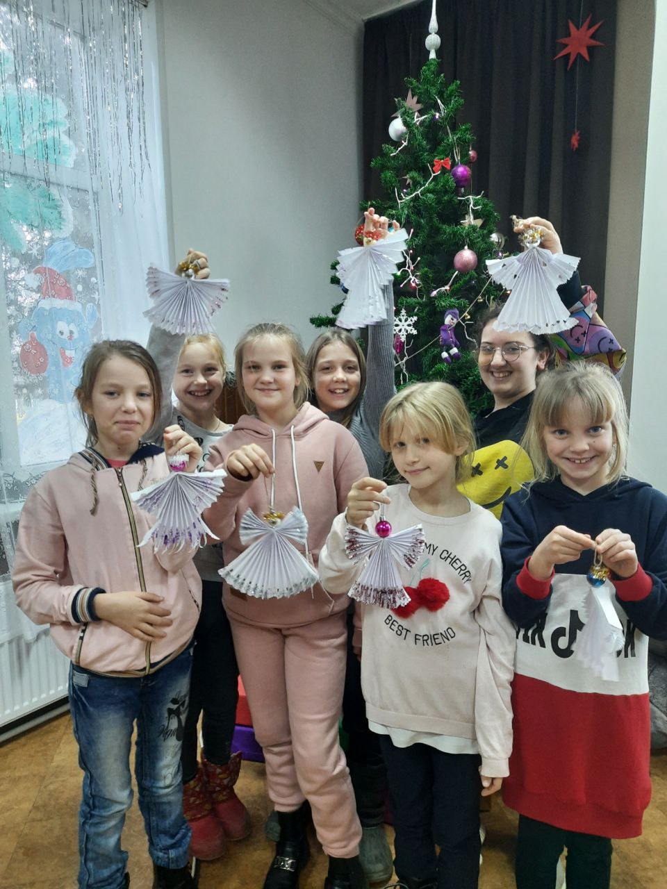 Read more about the article Мастерская ДЕДА МОРОЗА продолжает свою работу и сегодня мы представляем- «Рождественский ангел»