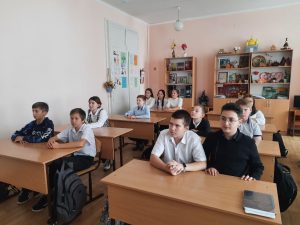 Read more about the article Вчера с учениками СОШ №12 была проведена познавательная программа «Мы разные, но не чужие»